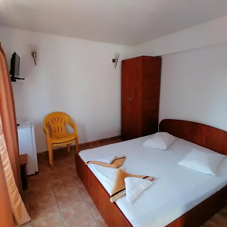 Konukevi Casa Tomis *